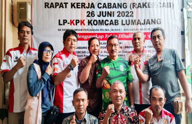 Foto bersama usai gelaran raker