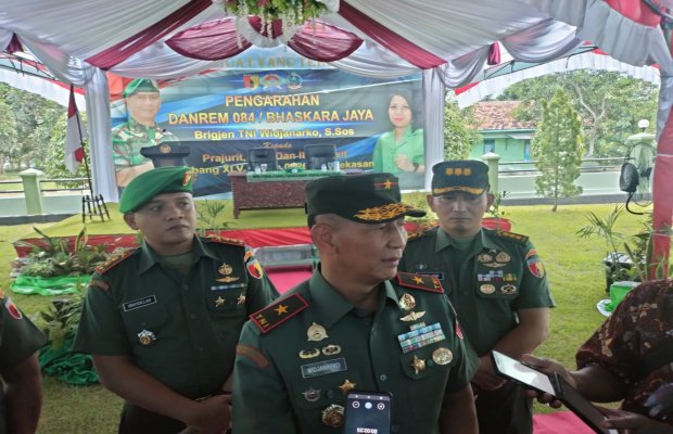 Foto : Danrem Bhaskara Jaya saat kunker ke Kodam 0826 Pamekasan.