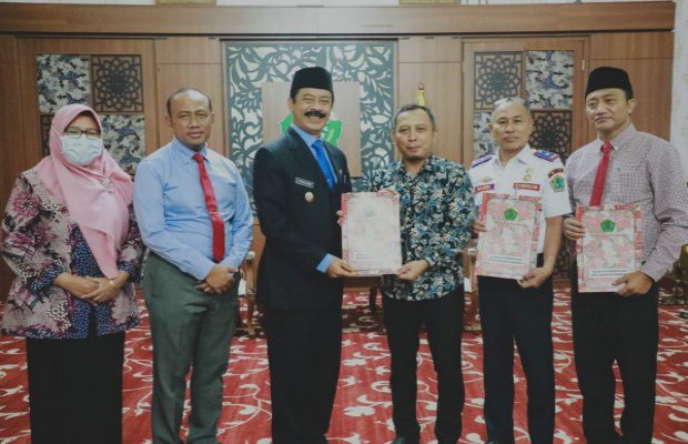 Foto : Pemerintah Kabupaten Pamekasan perbaharui MOU dengan PT. PLN (Persero) Unit Induk Distribusi Jawa Timur UP3 Pamekasan.