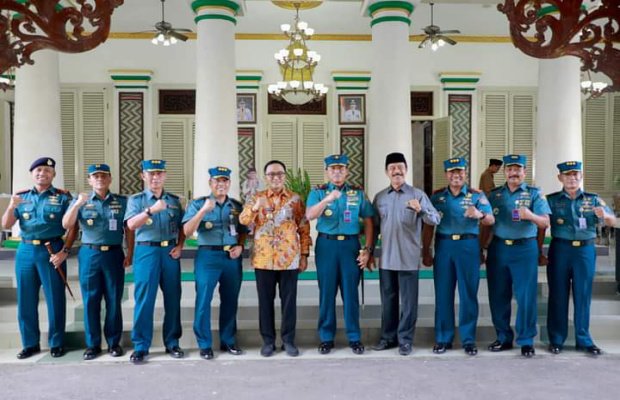 Foto : Pemerintah Kabupaten Pamekasan bersama STTAL.