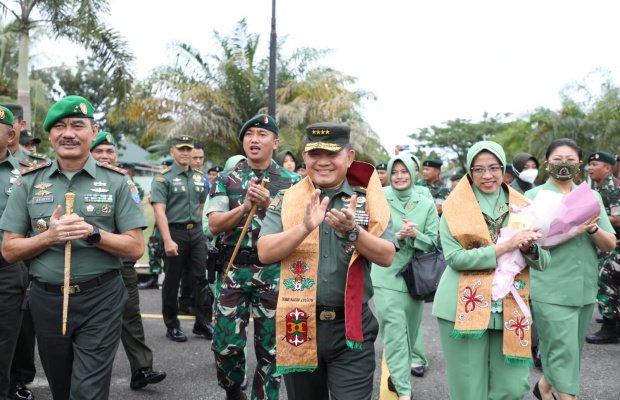 Foto: Kasad Dudung di Palangkaraya 