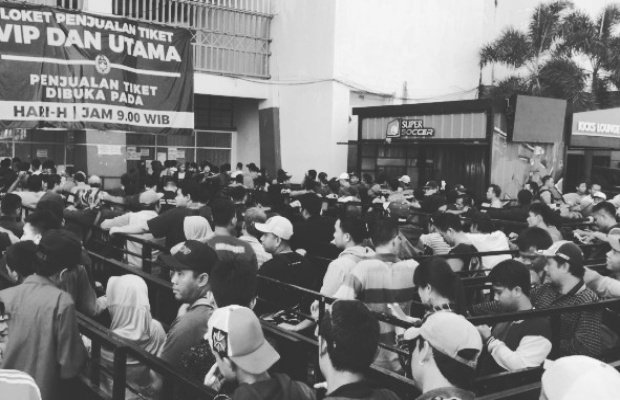 Foto: Gambar Ilustrasi antrean pembelian tiket