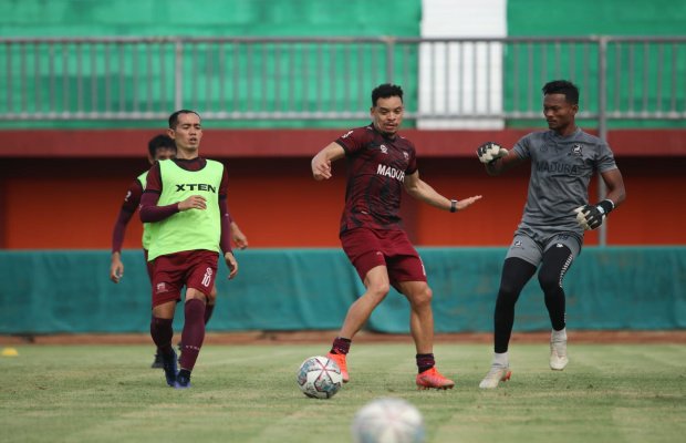 Foto: Lulinha cs tetap latihan 