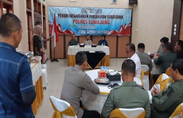 Foto : pertemuan di ruang eksekutif Polres Lumajang