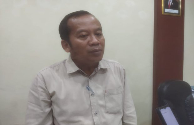 Foto : Ketua Komisi III DPRD Trenggalek dalam sesi wawancara usai gelar rapat kerja