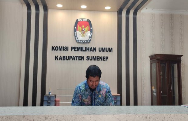 Foto: Petugas sedang beraktivitas di Kantor KPU Sumenep
