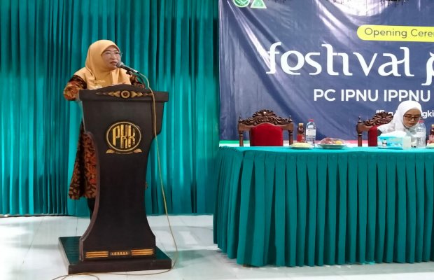 Foto: Wakil Bupati Sumenep, Dewi Khalifah Menghadiri Opening Ceremony Festival Pelajar PC IPNU-IPPNU Sumenep 2023