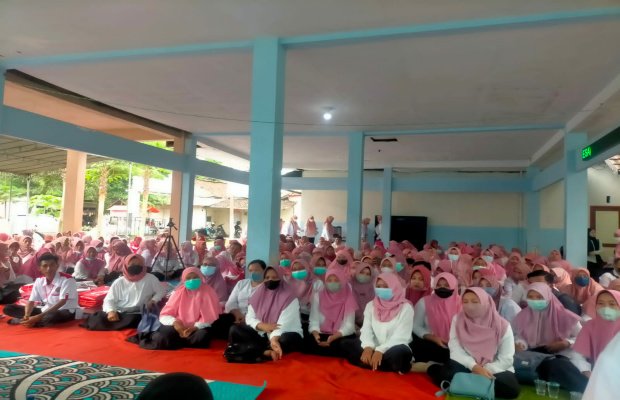Foto: Ribuan Nakes saat mengikuti Diskusi Publik