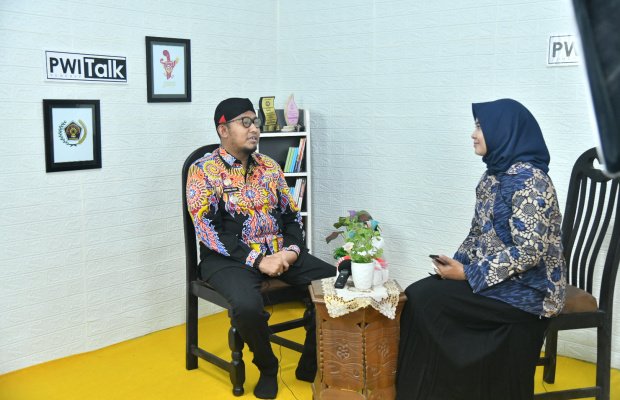 Foto: Bupati Sumenep, Ach. Fauzi saat Podcast usai resepsi HPN 2023