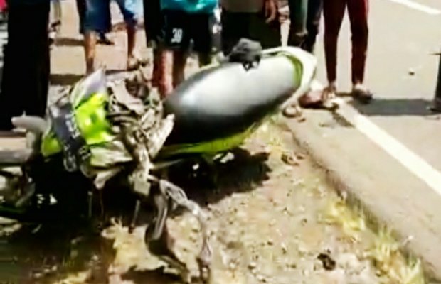 Foto : sepeda motor yang dikendarai