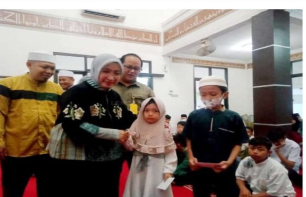 Foto : Kakan Bpn Kabupaten Bogor. Ibu yuliana