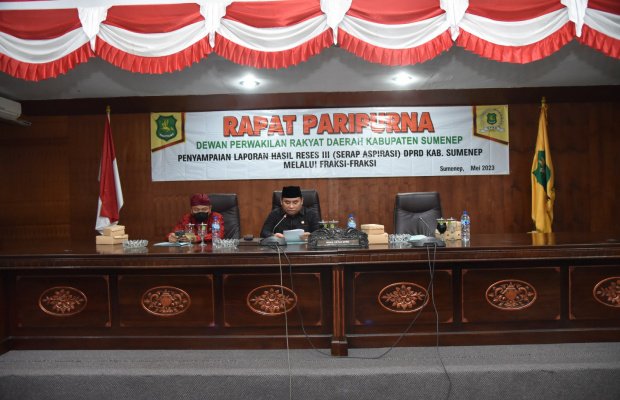 Foto: Rapat Paripurna penyampaian hasil reses III DPRD Sumenep (by Ibnu)