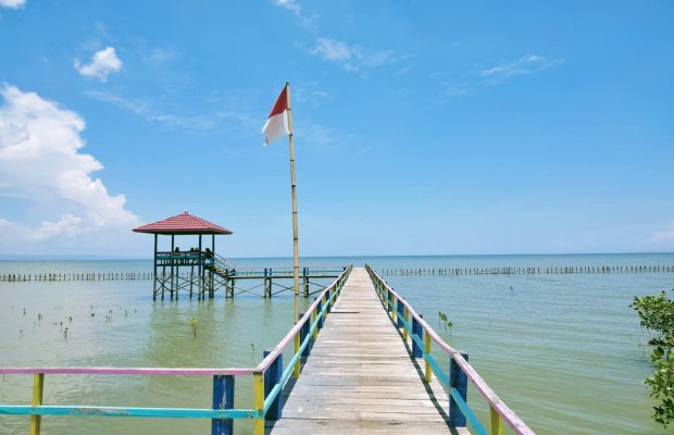 Foto: Ekowisata Mangrove Lembung di Kecamatan Galis, Kabupaten Pamekasan