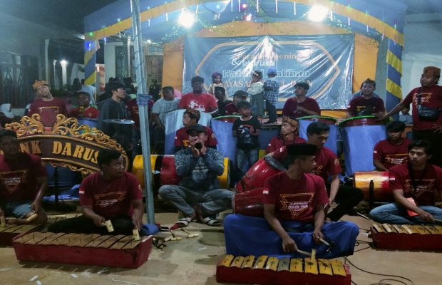 Foto: Salah Satu Hiburan 'Uldaul' di Malam Pembukaan Haflahtul Imtihan Nurul Iman 2023, Rabu, (14/06/2023).