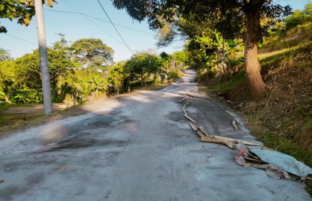 Foto: Kondisi Jalan Penghubung Antara Kecamatan Lenteng dan Kecamatan Rubaru Setelah Dilakukan Perbaikan Secara Swadaya Oleh Masyarakat