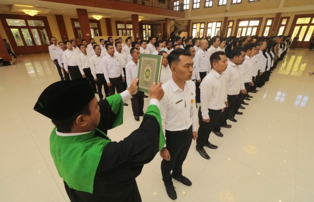 Foto : Prosesi Pelantikan ASN Pemkot Probolinggo d Ballroom Paseban Sena