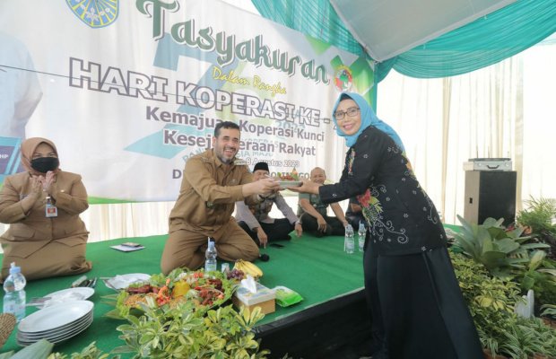 Foto : Momen Tasyakuran Hari Koperasi Ke-76