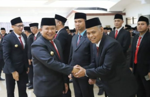 Foto: Mutasi besar-besaran 314 ASN di Jember duduki jabatan baru.