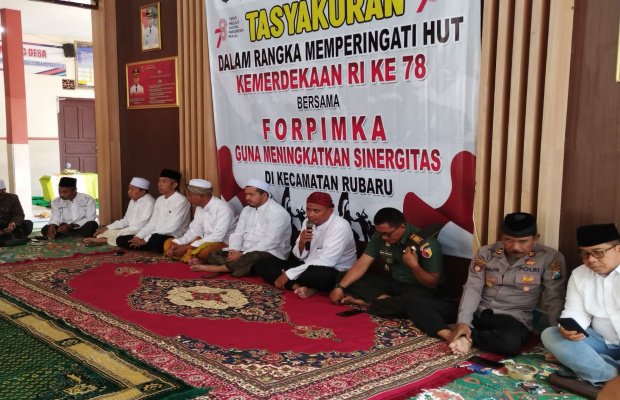 Foto: Suasana Tasyakuran Puncak Peringatan HUT Kemerdekaan RI ke-78 di Pendopo Kecamatan Rubaru