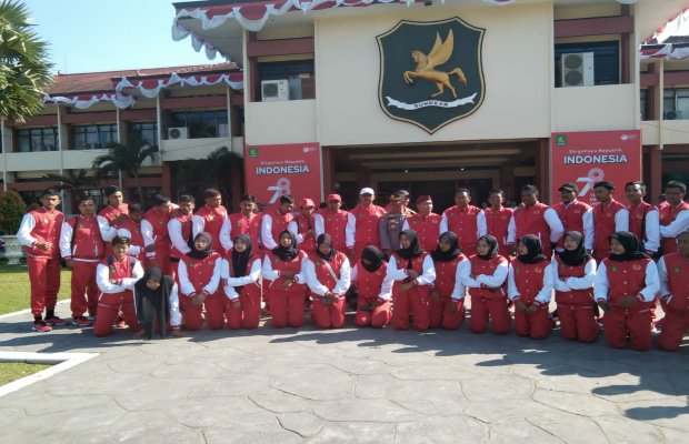 Foto bersama Para Atlet yang akan berlaga di Porprov Jatim