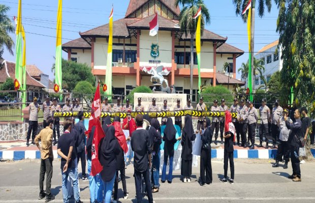 Foto: Polres Sumenep mengamankan unras GMNI