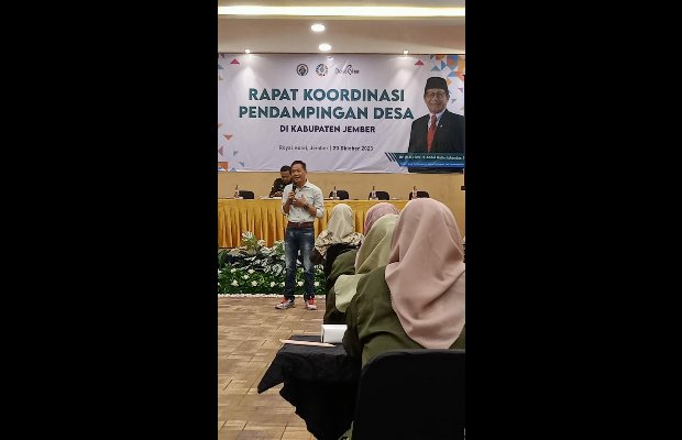 Foto: Maulana saat memberikan motifasi pada pendamping
