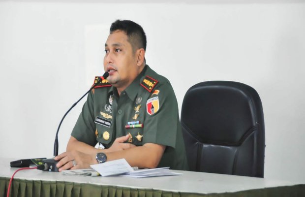 Foto : Dandim 0821 Lumajang saat memberikan penegasan netralitas TNI dalam pemilu
