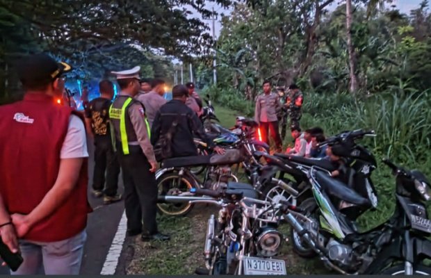 Foto: Sepeda motor diduga pelaku balap liar di JLS Gedangan Kabupaten Malang