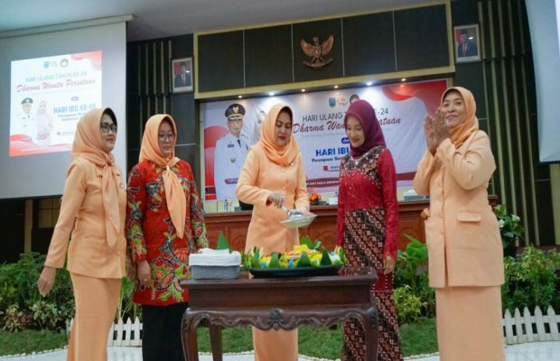 Foto : Momen HUT Ke-24 dan HUT Hari Ibu Ke-95