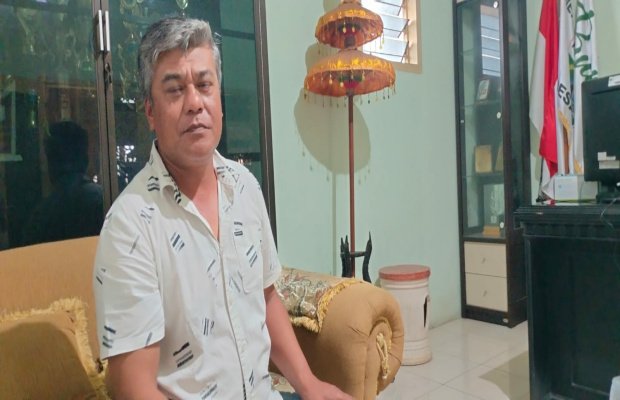 Foto: Kepala Desa Bumiaji  Edy Suyanto