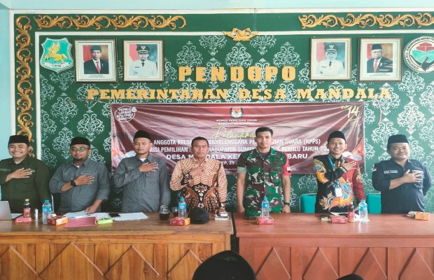 Foto: Pelantikan Anggota KPPS di Desa Mandala, Rubaru, Sumenep.