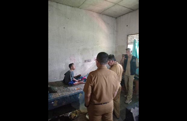 Foto: Tim reaksi cepat di rumah fatur