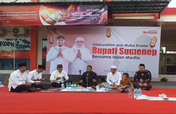 Foto: Suasana buka bersama Bupati Fauzi dengan insan media