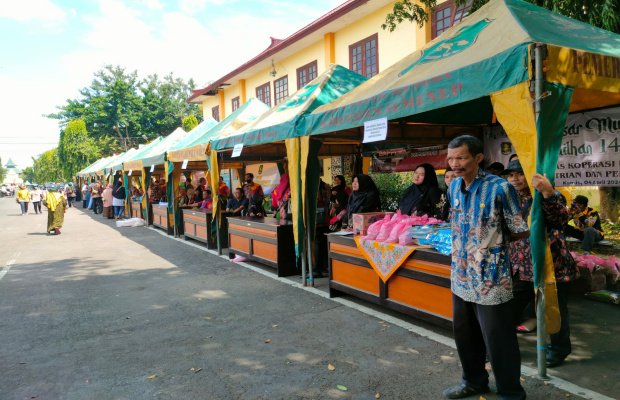Foto: Stand pasar murah yang digelar pemkab Sumenep Jelang Idul Fitri 2024