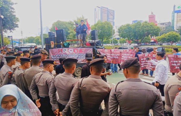 Foto: Aktivis Mahasiswa-Masyarakat Kabupaten Bekasi geruduk Kemendagri
