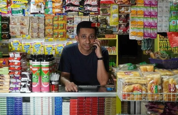 Foto : Warung Madura tetap buka di hari kiamat (doc: IG @husein_hadar)