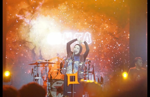 Foto: Band Kotak saat Hibur Masyarakat Sumenep di Pembukaan Uniba Festival