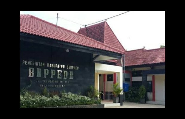 Foto: Tampak dari depan kantor Bappeda Kabupaten Sumenep