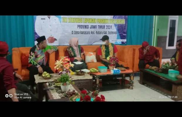 Foto: DLH Sumenep mendampingi tim verifikasi Jatim saat penilaian lomba desa berseri