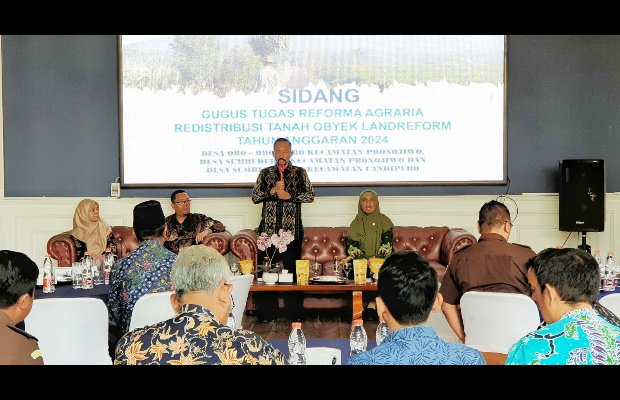 Foto: H.M Rocky Soenoko S.H M.Si memimpin acara