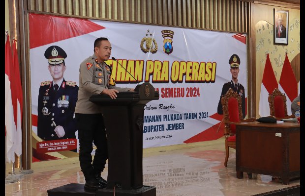 Foto: Kabag Ops Kompol Istono saat memberi arahan
