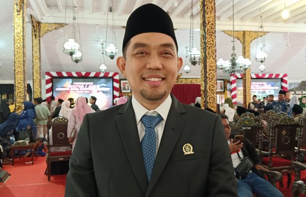 Foto: Hairul Anwar, ST., MT., Usai Dilantik Menjadi Anggota DPRD Sumenep Periode 2024-2029 di Pendopo Agung 