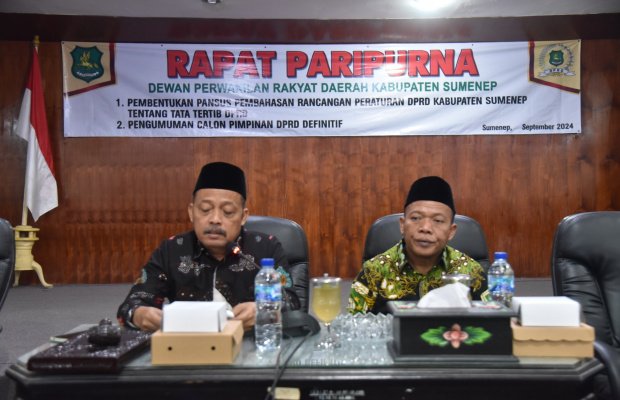 Foto: Ketua DPRD Sumenep H. Zainal Arifin dan Wakil Ketua Sumenep Dulsiam