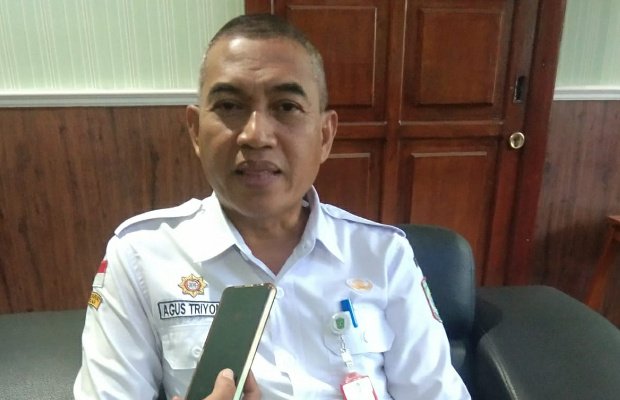 Foto: Agus T, Sekda Kabupaten Lumajang, saat diwawancarai wartawan