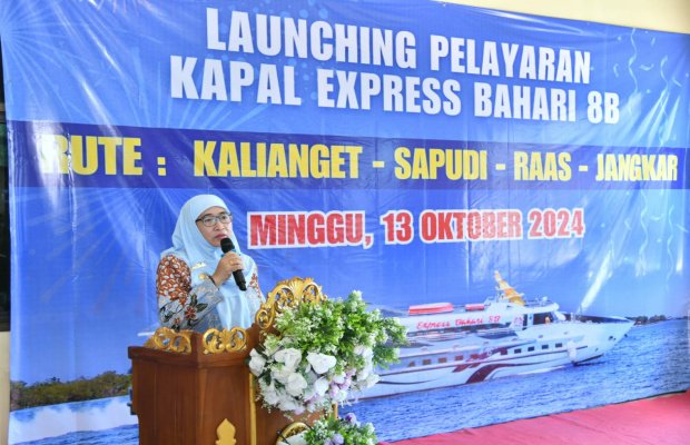 Foto: Plt. Bupati Sumenep, Nyai Dewi Kholifah saat peluncuran rute baru kapal cepat