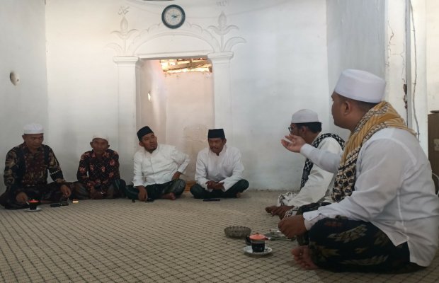 Foto: Achmad Fauzi Wongsojudo saat silaturrahim dengan tokoh masyakat