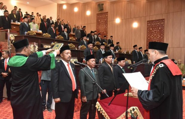 Foto: Zainal Arifin,  saat dilantik sebagai Ketua DPRD Sumenep Priode 2024-2029