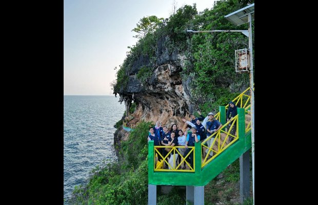 Foto: Salah satu wisata bato cangga di Pulau Gili Iyang Sumenep.