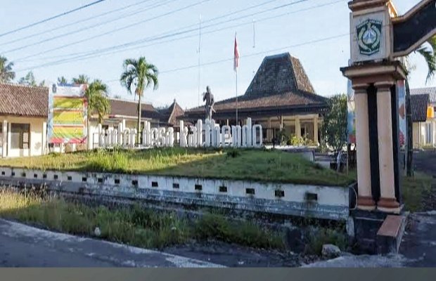 Foto: Kantor Desa Kalibendo - Lumajang