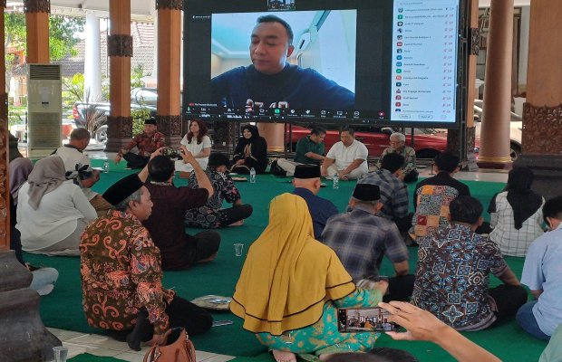 Foto: Bupati Rio Minta Para Diaspora Sumbang Pemikiran